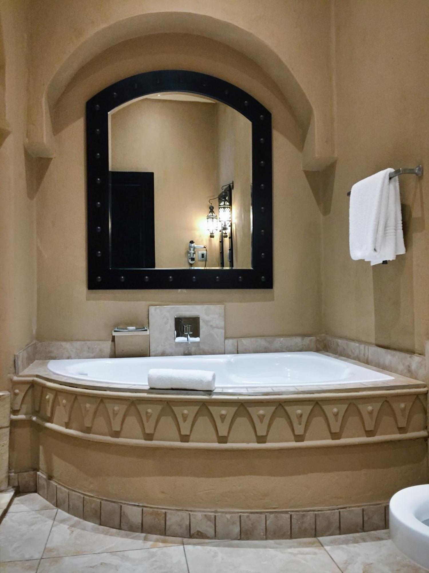 Royal Elephant Hotel & Conference Centre Centurion Dış mekan fotoğraf