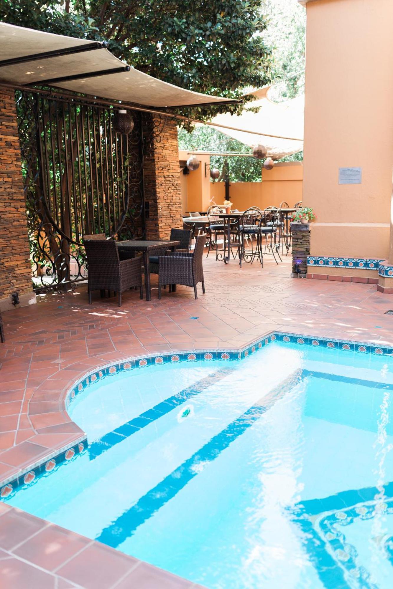 Royal Elephant Hotel & Conference Centre Centurion Dış mekan fotoğraf